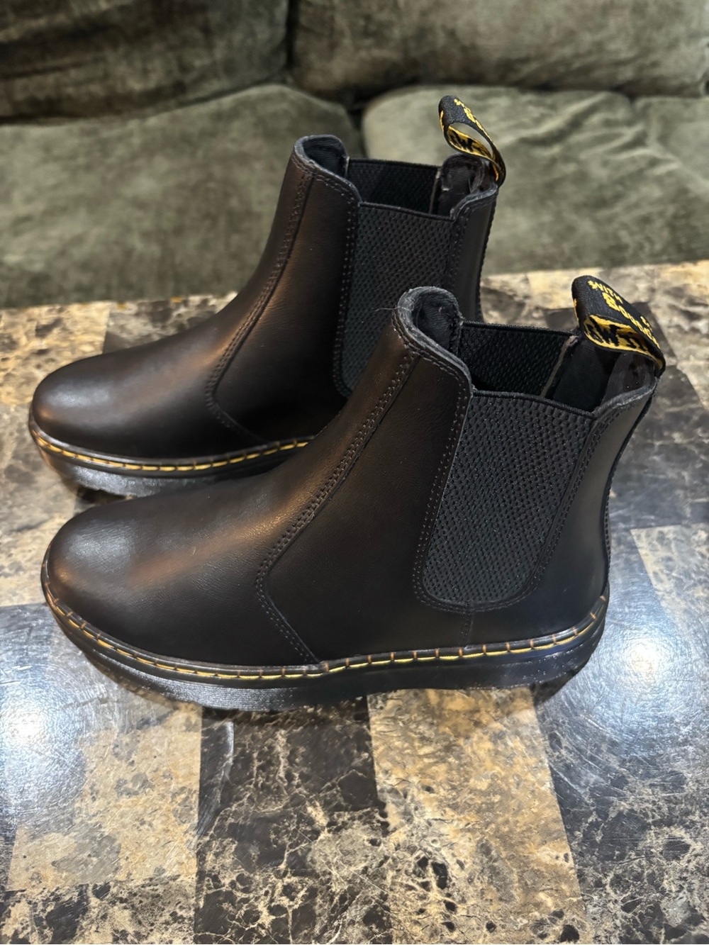 Dr. Martens Dorrian Chelsea Boots Womens 7 - Mens 6 Leather BRAND NEW NEVER WORN - Picture 5 of 7